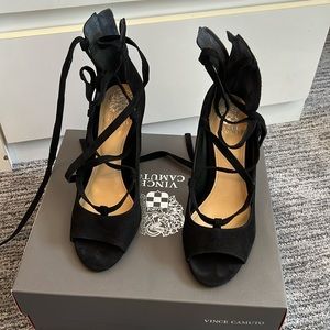 Vince Camuto Tannen peep toe pump size 9